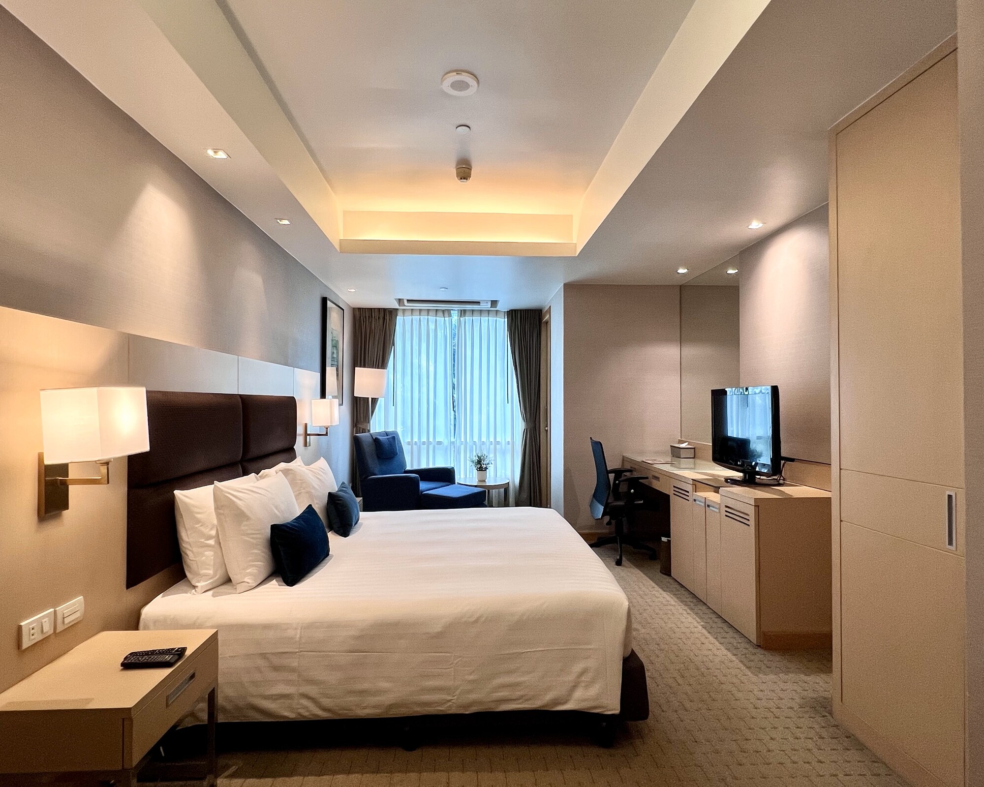 Deluxe Room-1